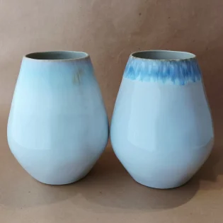 Jarrón Huevo Brisa, 20 cm by Costa Nova - Ria Blue & Salt - Orpheu Decor
