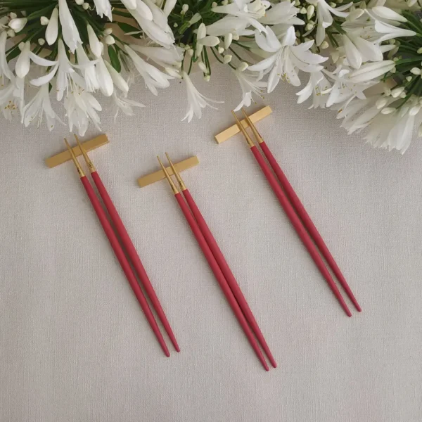 Goa Chopsticks Set (3 pcs) by Cutipol - Matte Gold, Red - GO.29-RGB - Orpheu Decor