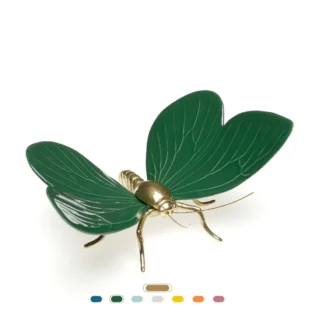 Figura Mariposa, 23 cm by Laboratório D’Estórias - Natural Brass, Green