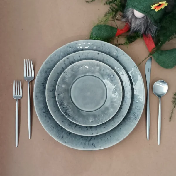 Madeira Dinner Plate, 27 cm by Costa Nova - Grey -