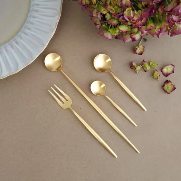 Moon Pastry Fork by Cutipol - Matte Gold - MO.24 GB - Orpheu Decor