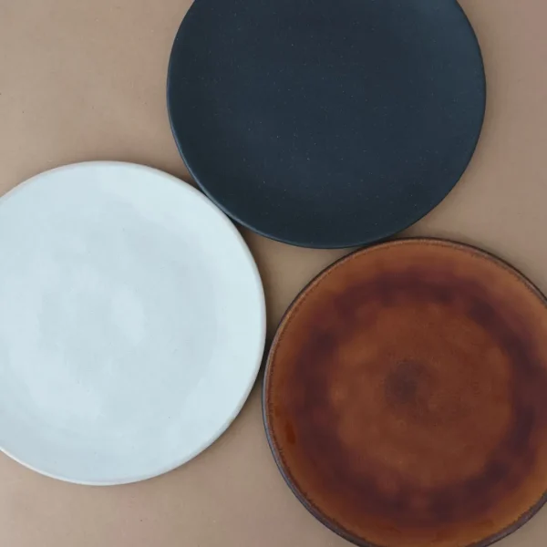 Roda Plates, 3 Pieces Set by Costa Nova - Ardosia (slate), White & Honey - Orpheu Decor