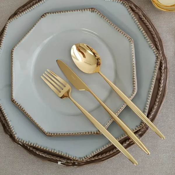 Solo Cutlery Set, 3 Pieces by Cutipol - Gold - SO.3 G - Orpheu Decor
